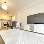 Sunset Pearl Apt. - דירה *