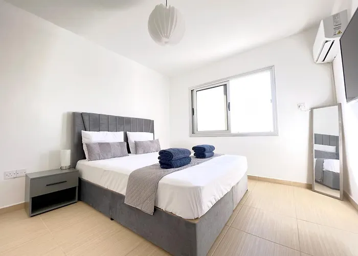 Sunset Pearl Apt. - *